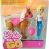 Barbie On The Go Puppe Mit Blonden Haaren Und Hellbraunes Pferd FHV63